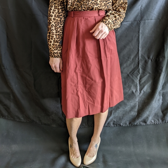 Vintage Dusty Burgundy Pleated Midi Skirt - Picture 2 of 2